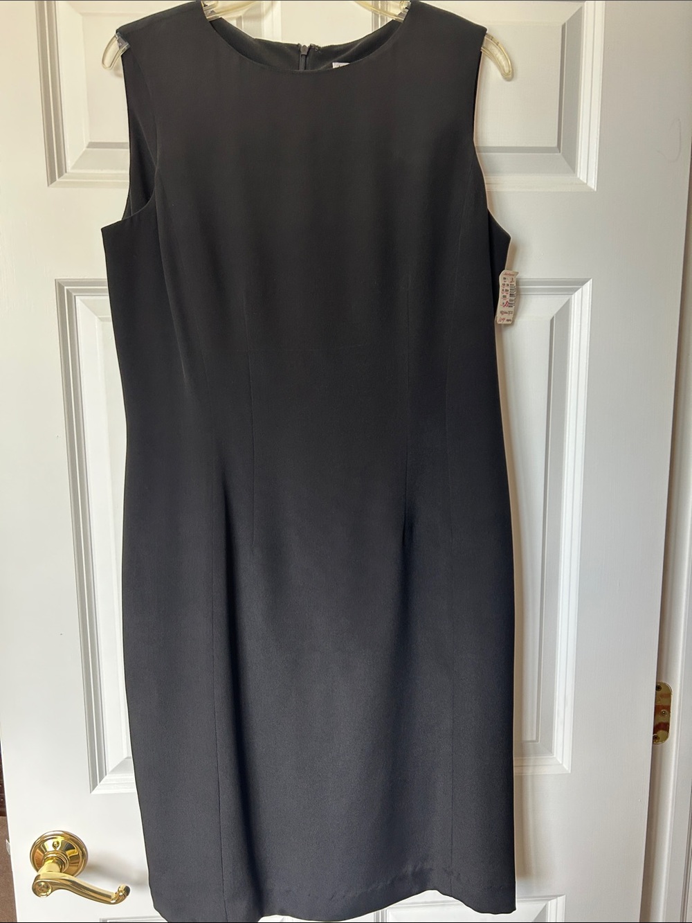 Elegant Black Sleeveless Midi Dress